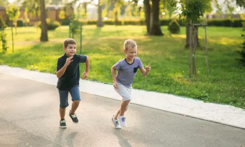 kids running